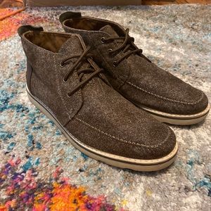 Toms Chukka style boots